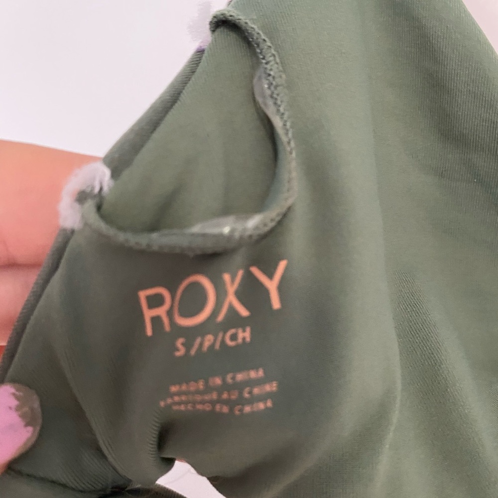 green pattern Roxy bikini top - Picture 4 of 4